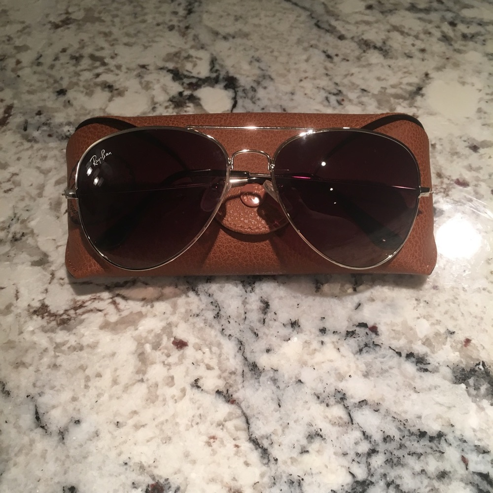 Silver Framed Ray-Ban Aviators