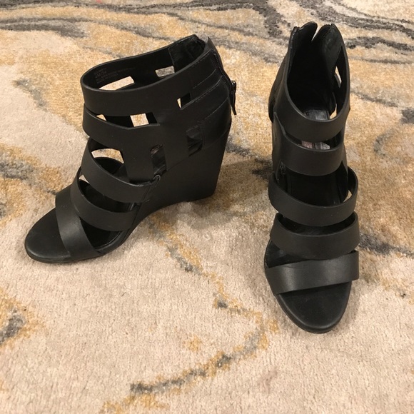 BCBG black gladiator wedge - Picture 2 of 3