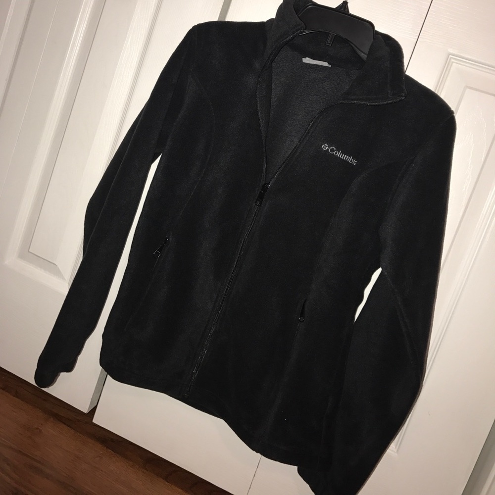 Black Columbia zip up sweater/jacket