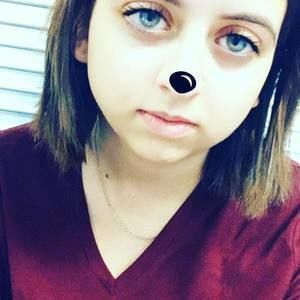 Meet your Posher, Alexis