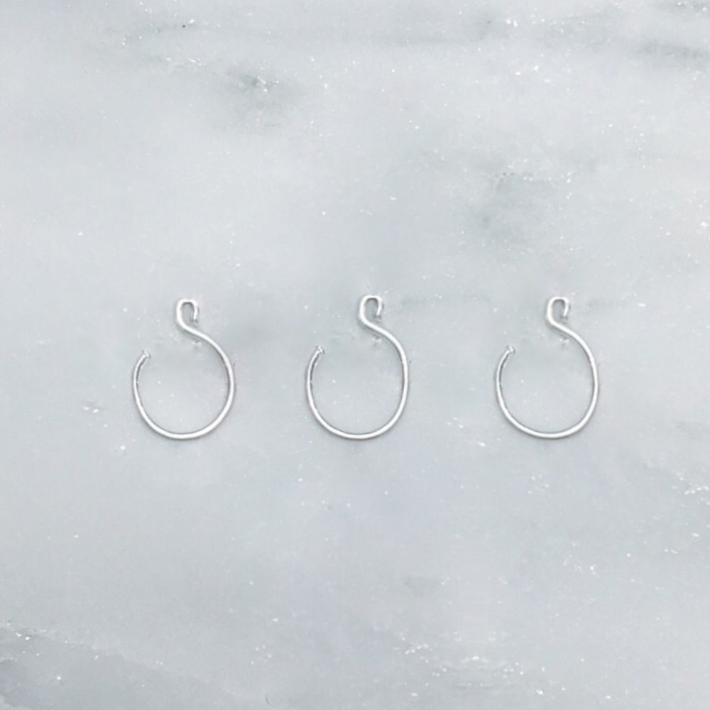 5 for $7 fake/real silver or gold nose piercings