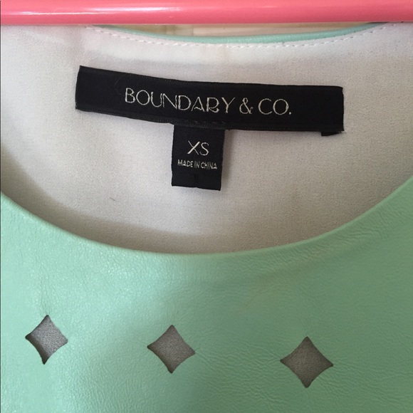 New women's T-shirt - Picture 2 of 3