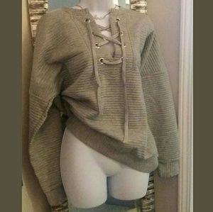 Thick quality grey ribbed sweatshirt; really cute!