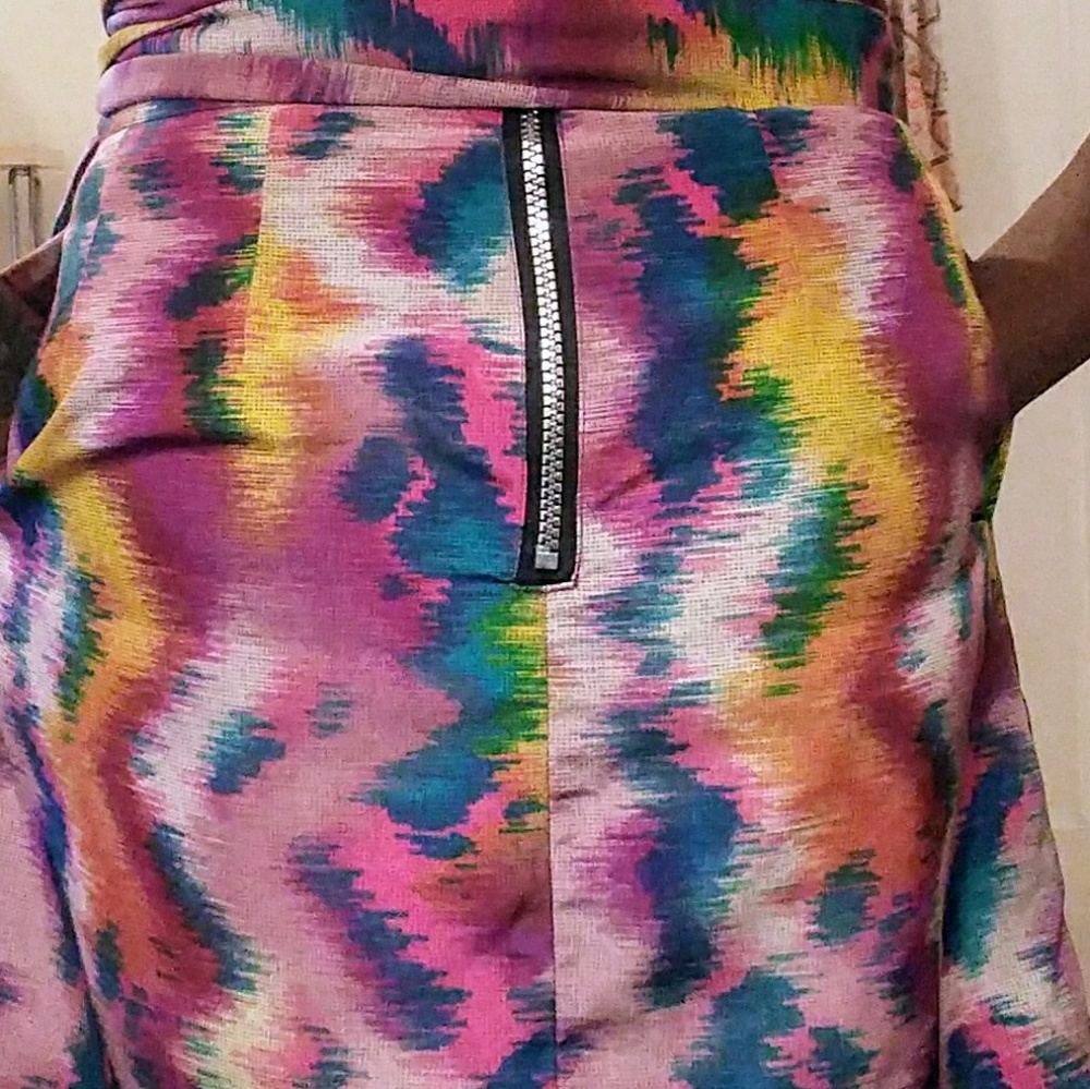 Skirt - Picture 3 of 4