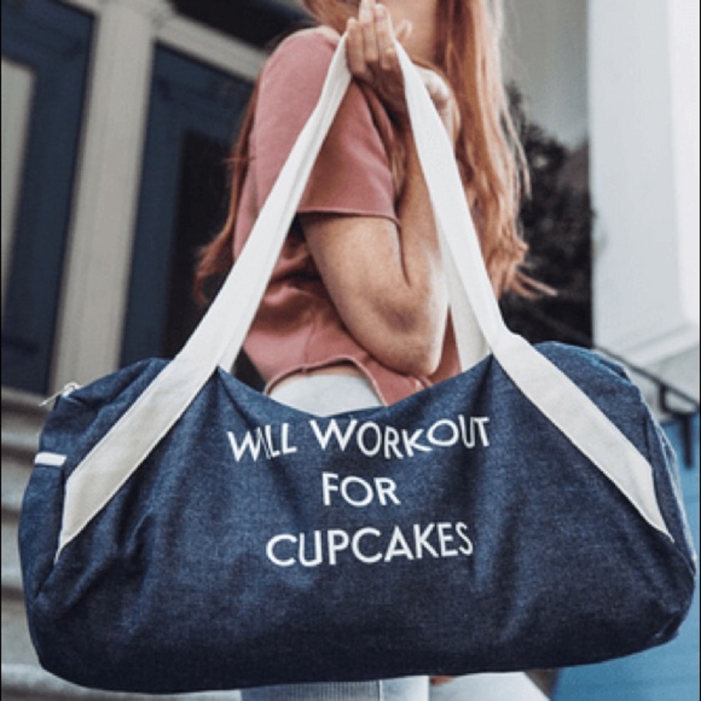 WILL WORKOUT FOR CUPCAKES [GYM BAG]