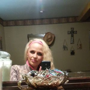 Meet your Posher, Shelby