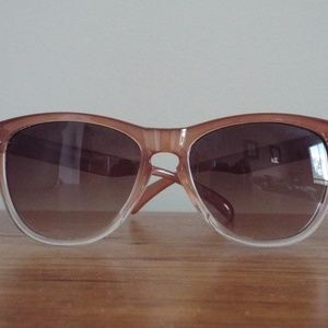 👓⭐️ FRENCH CONNECTION BROWN OMBRE SUNGLASSES