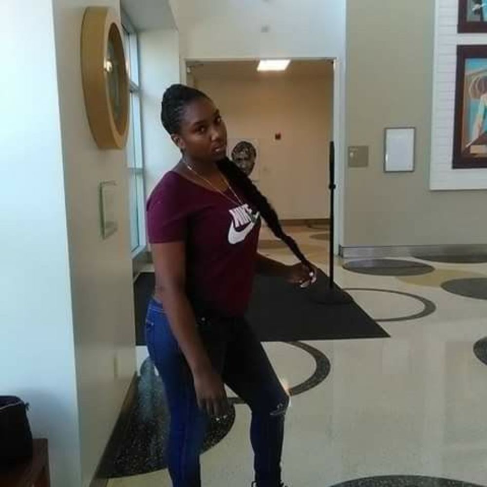 Meet your Posher, Monae