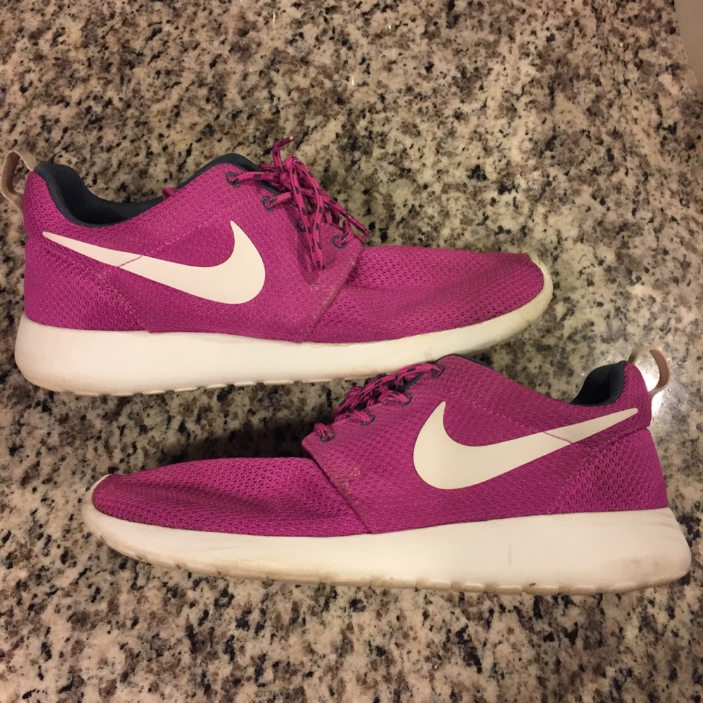 Nike Roshe Run Sneakers Sz9.5