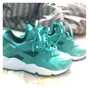 Brand New Aqua Huaraches