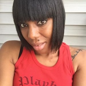 Meet your Posher, Latara