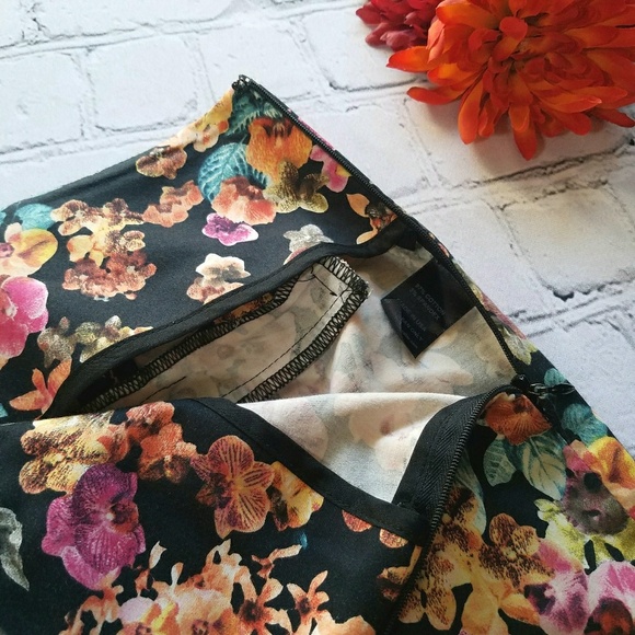 Anthro COREY LYNN CALTER Sammy Floral Capris Sz 4 - Picture 4 of 8