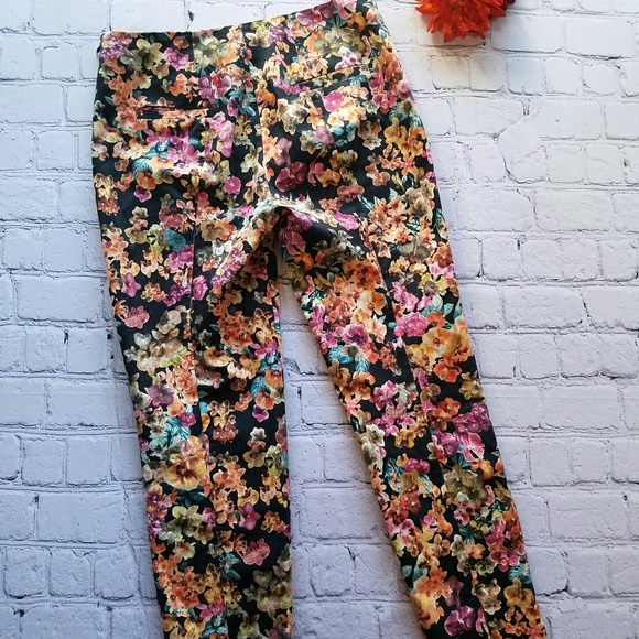 Anthro COREY LYNN CALTER Sammy Floral Capris Sz 4 - Picture 7 of 8