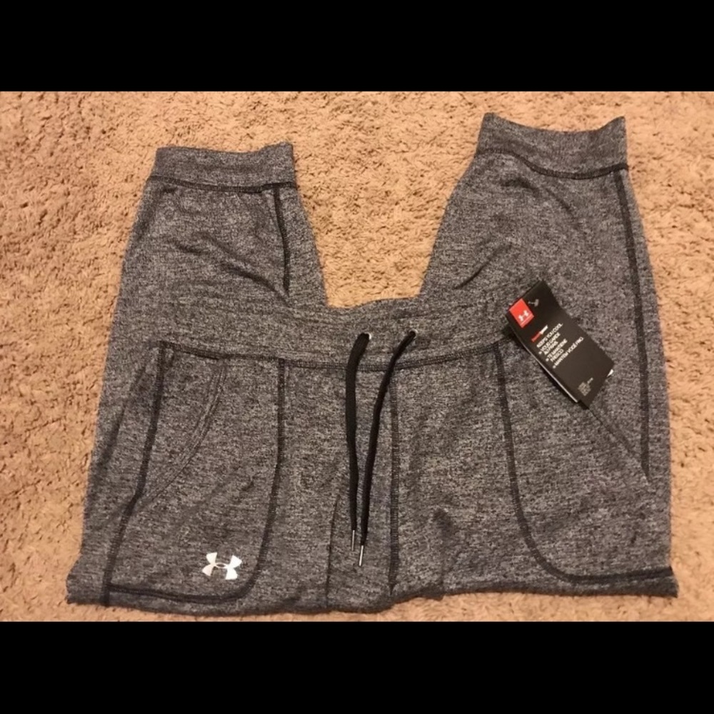 ❌SOLD❌ Under Armour yoga pants Size M
