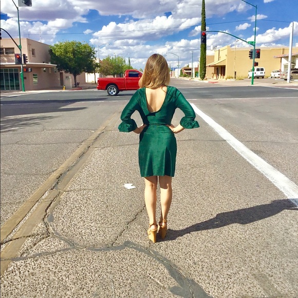 Emerald Crushed Velvet Dress-LAST ONE - Picture 4 of 6