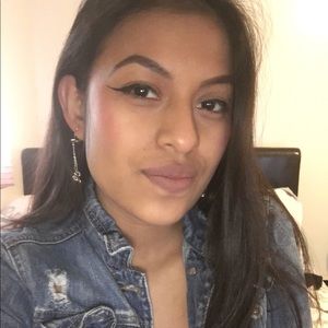 Meet your Posher, Irais