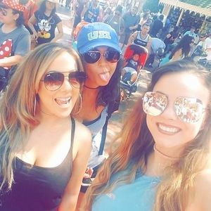 Meet your Posher, Caitlin