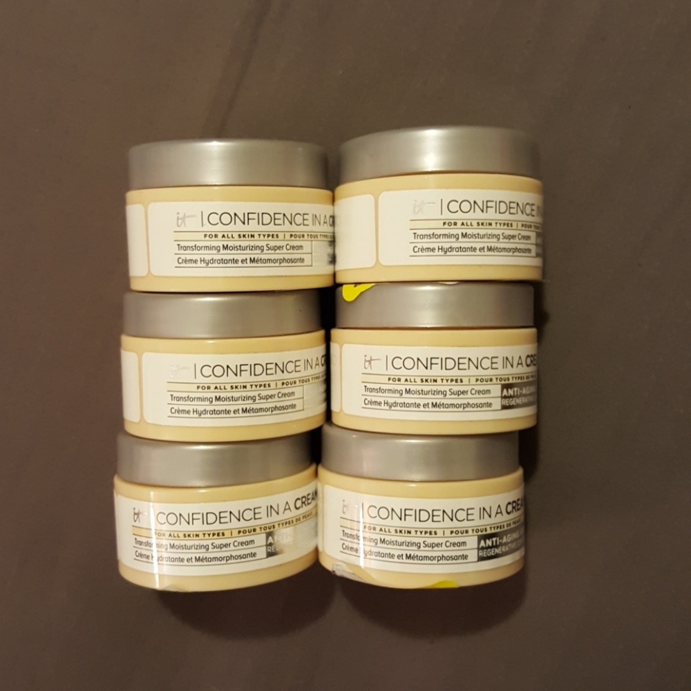 It Cosmetics Confidence In A Cream Lot