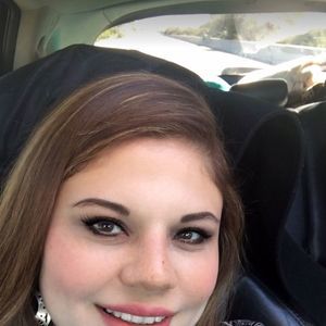 Meet your Posher, Karlissa