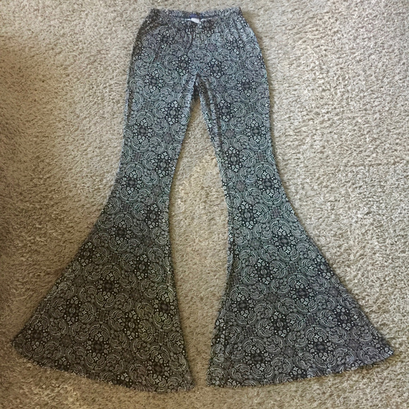 BASIL + LOLA Pants - BASIL + LOLA . PAISLEY BELLS