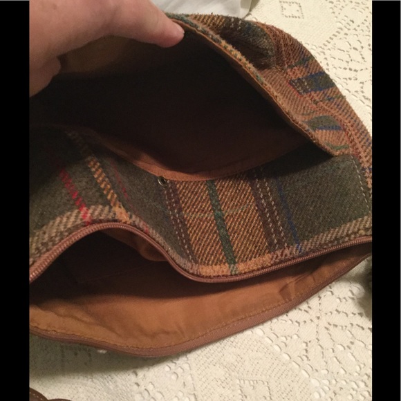 Shoulder Bag - Picture 2 of 7