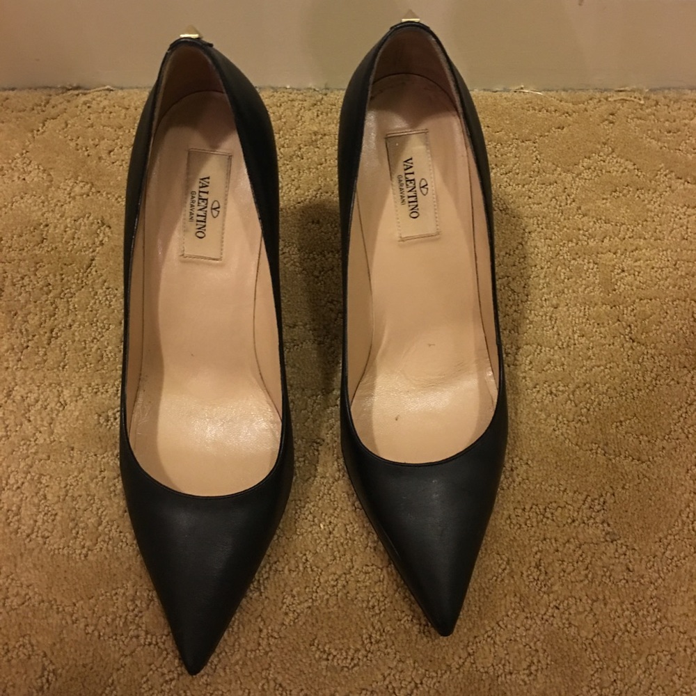 Valentino pumps! SOLD