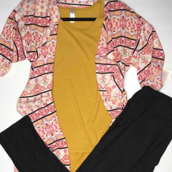 LuLaRoe Tops - NWT Lularoe Monroe Kimono S