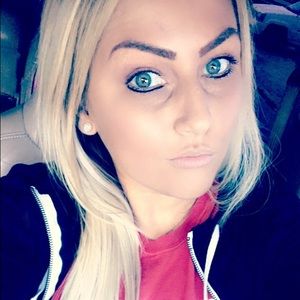 Meet your Posher, Crystal