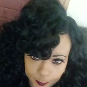 Meet your Posher, Deborah