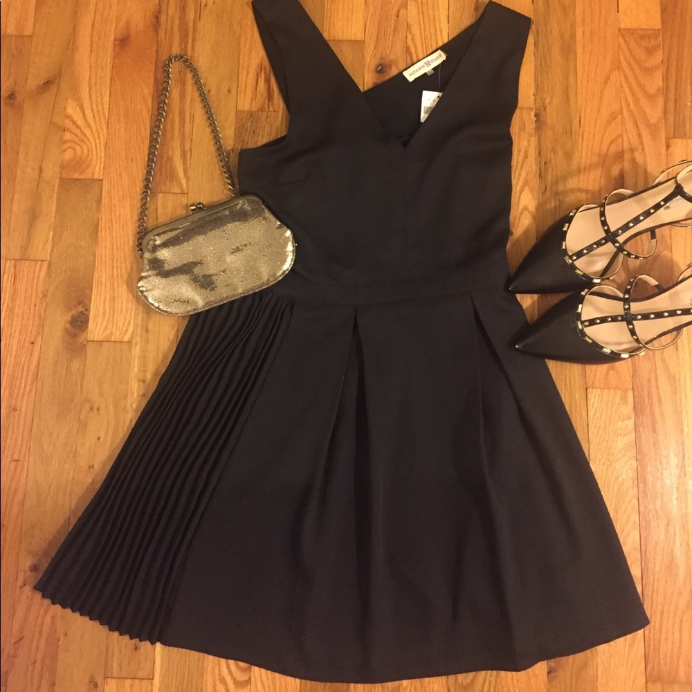 🥂Altar'd State NWT LBD Little Black Dress Sz L
