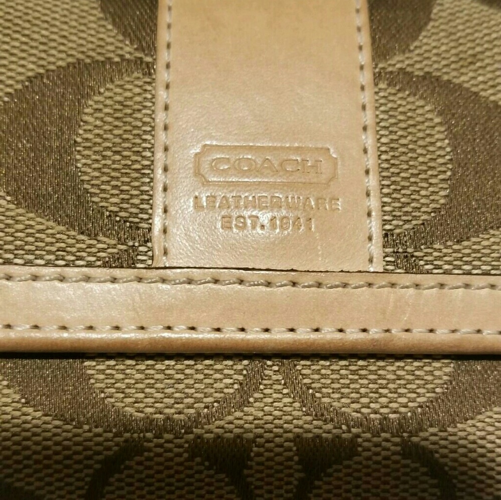 Authentic Coach Wallet - Picture 2 of 4
