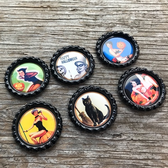 Halloween Vintage Witch Pinup Girl Brooch Set🕷🍂 - Picture 2 of 3