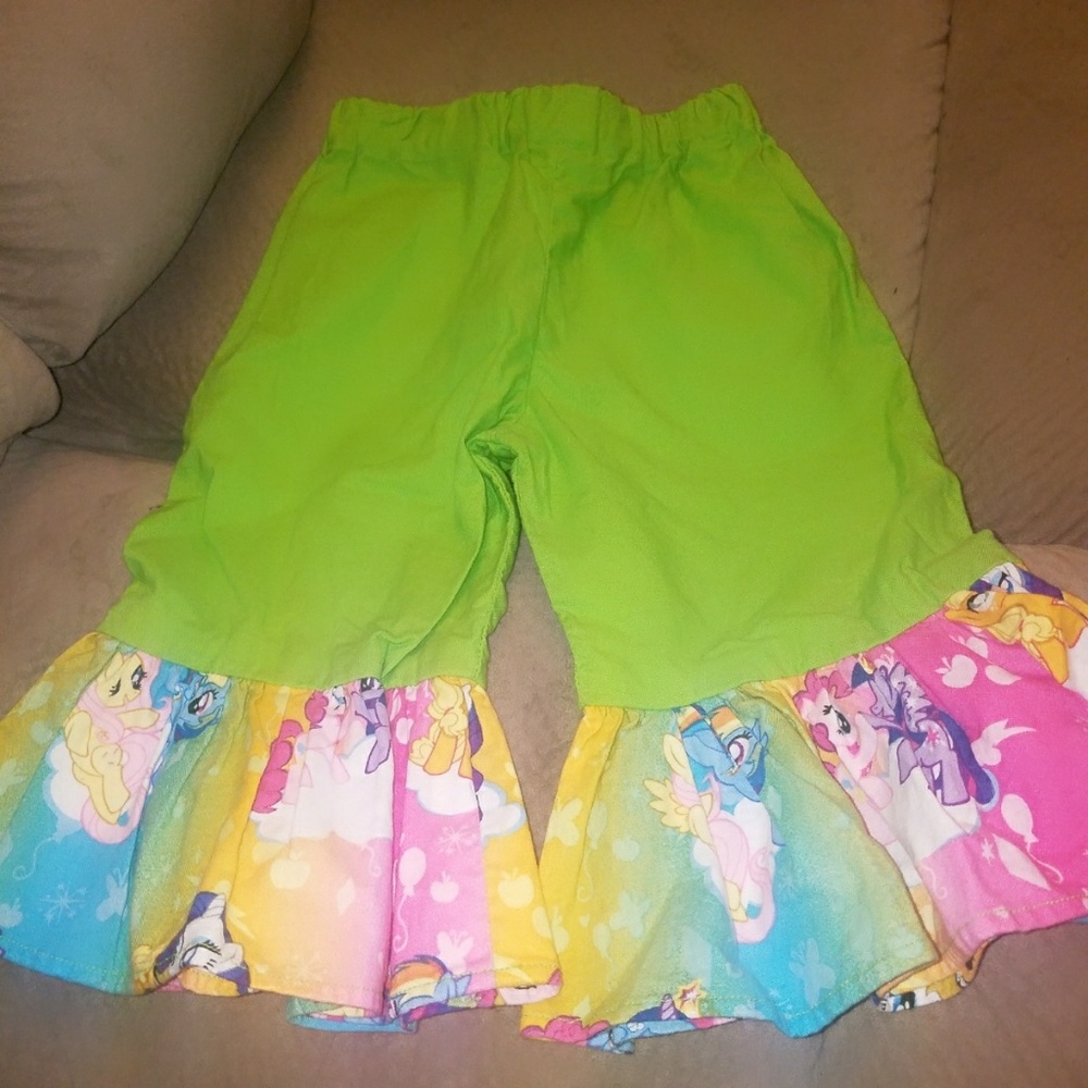 My Little Pony Ruffle Bottom Capris - Picture 2 of 2