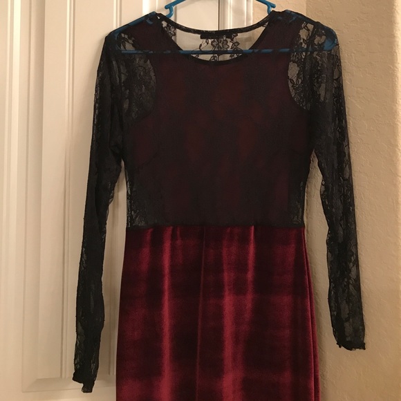 BURGUNDY VELVET BLACK 🖤 LACE MIDI - Picture 5 of 8