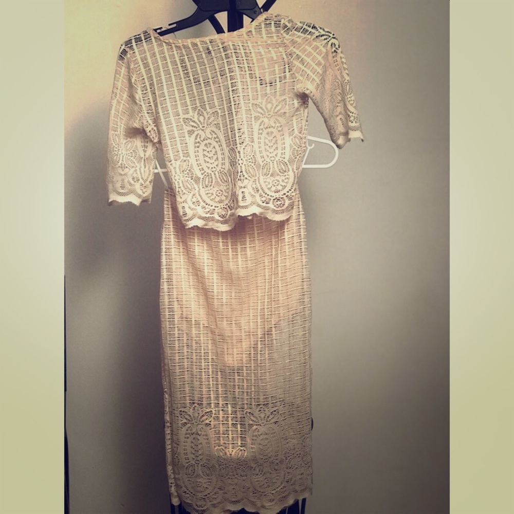 Two piece cream lace set!