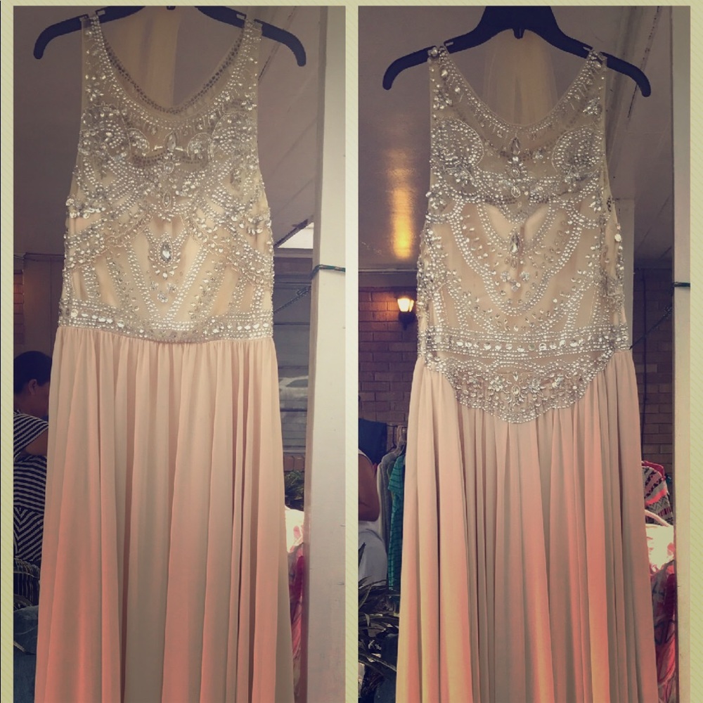 Gorgeous Beaded Gown size 16/18