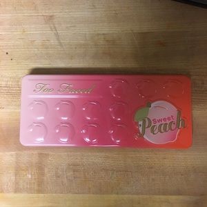 Too faced sweet peach palette