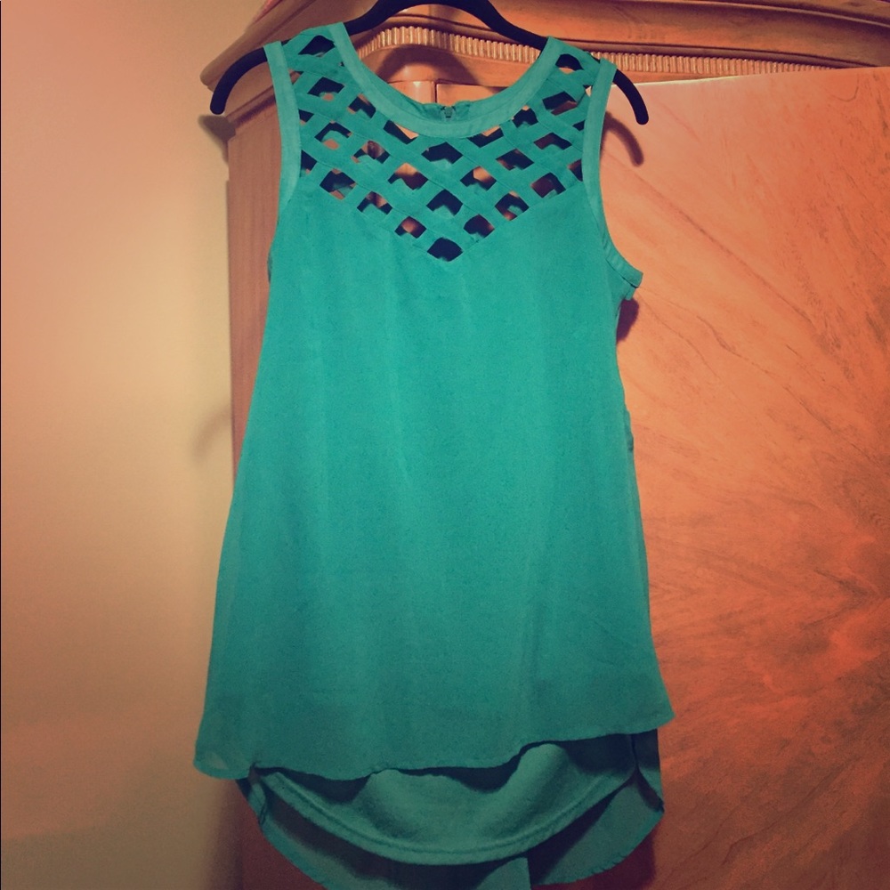 Cage front and back hi-lo top