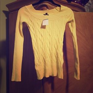 Boatneck long sleeve sweater