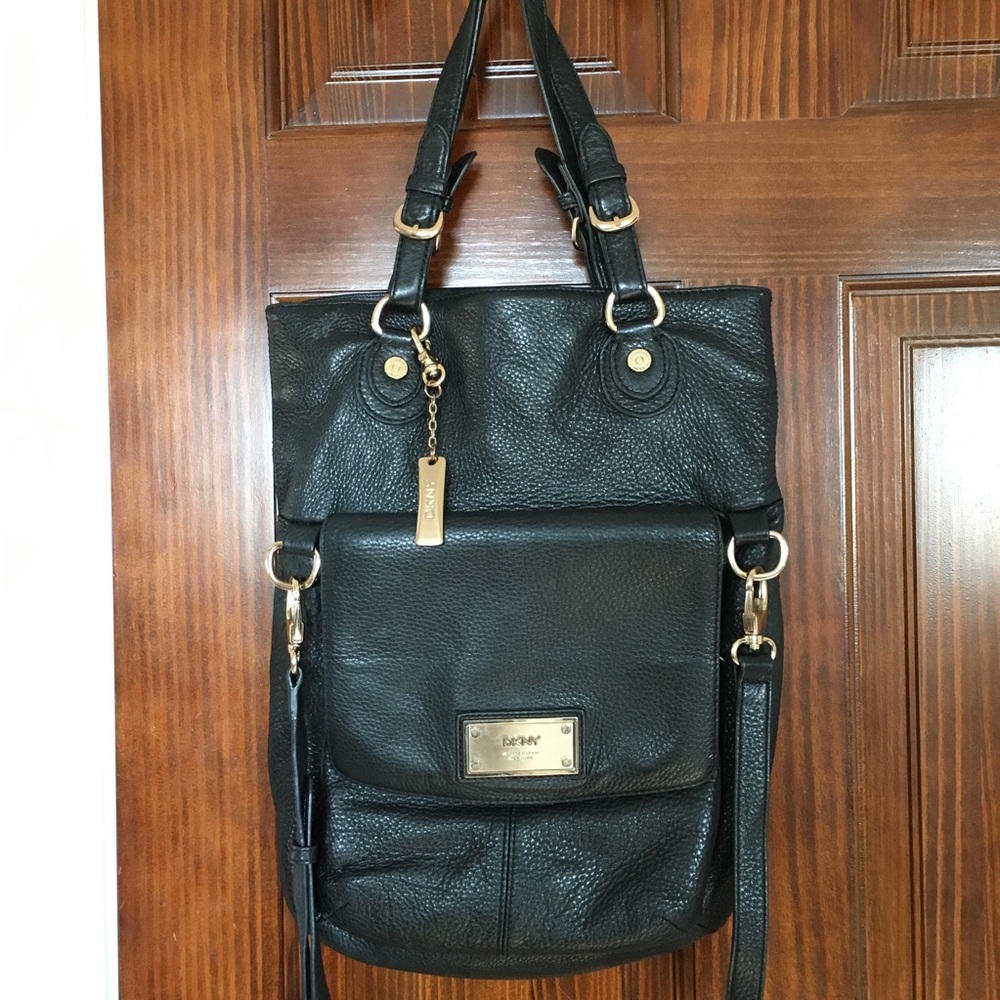 ❗️SOLD❗️DKNY Pebbled Leather Crossbody/Satchel