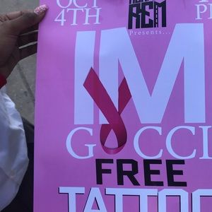 Meet your Posher, Crystal