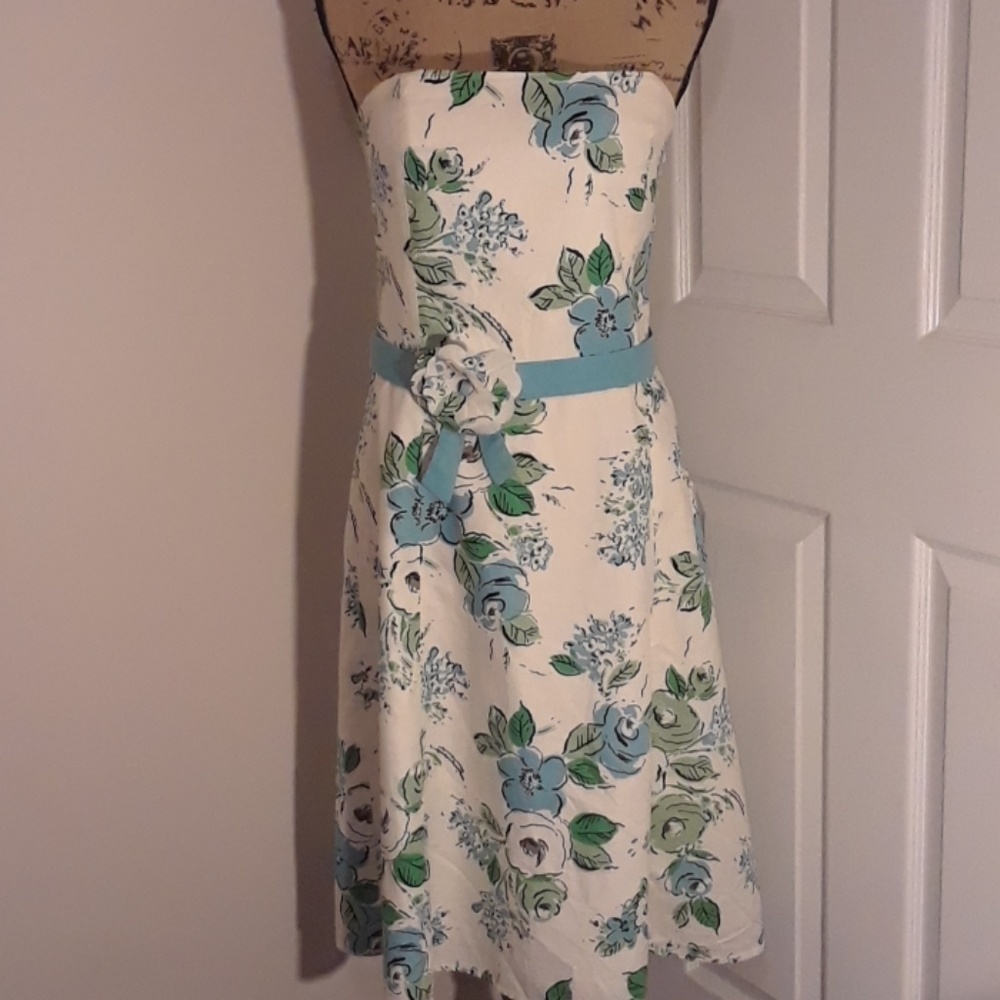 🚫SOLD🚫 LOFT Ann Taylor Strapless Floral Dress