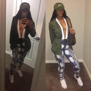 Meet your Posher, Tee