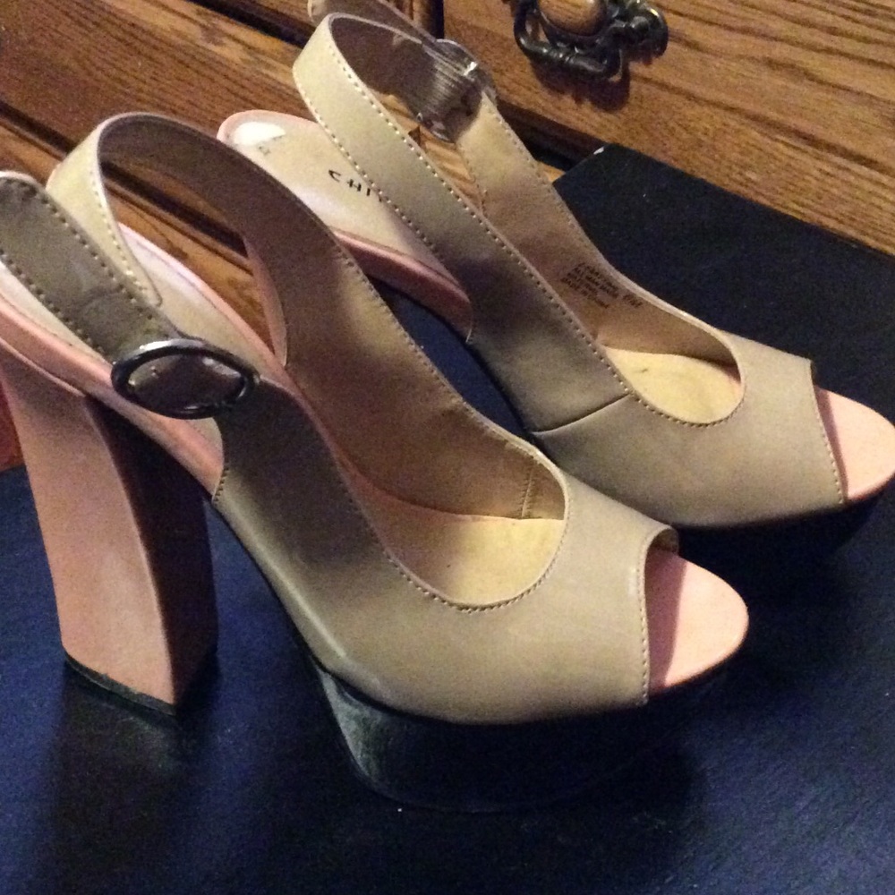 Multi color sling back heels