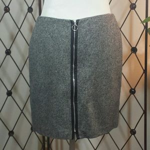3🎁for $30 Old Navy Black/White Tweed Skirt