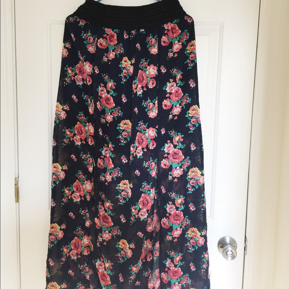 PRICE DROP Gorgeous Dark Blue Floral Skirt