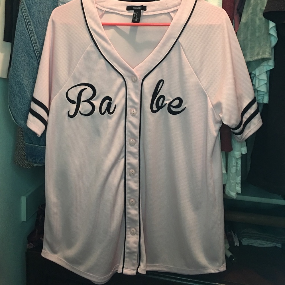 NWOT F21 Babe baseball tee 💕