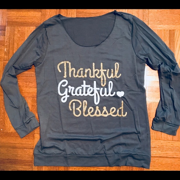 ❤️ NWOT Grateful Thankful Blessed Pullover❤️ - Picture 2 of 2