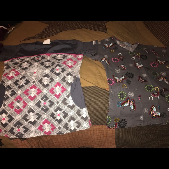 Scrub top Lot--SOLD--- - Picture 2 of 2