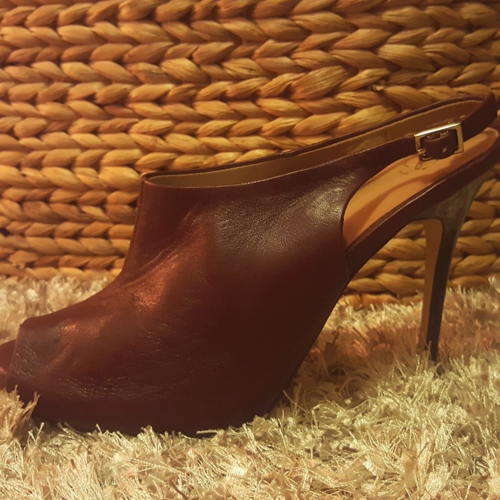 Ann Taylor - Burgundy Leather peep toe Heels